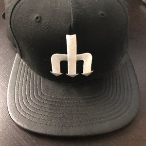 Black Scale Hat